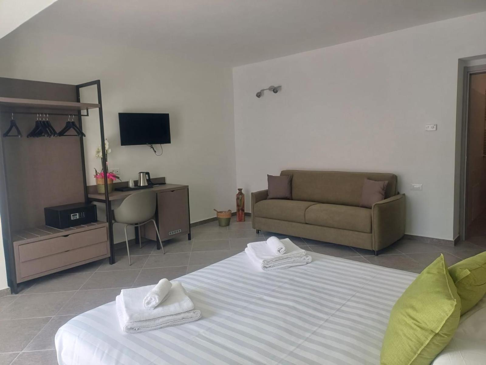 Hotel Domo Annalisa Tortolì Esterno foto
