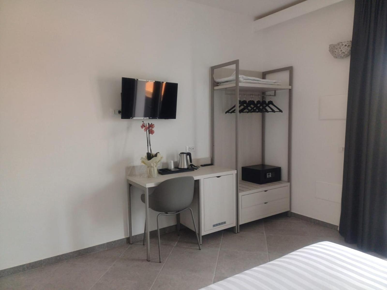 Hotel Domo Annalisa Tortolì Esterno foto